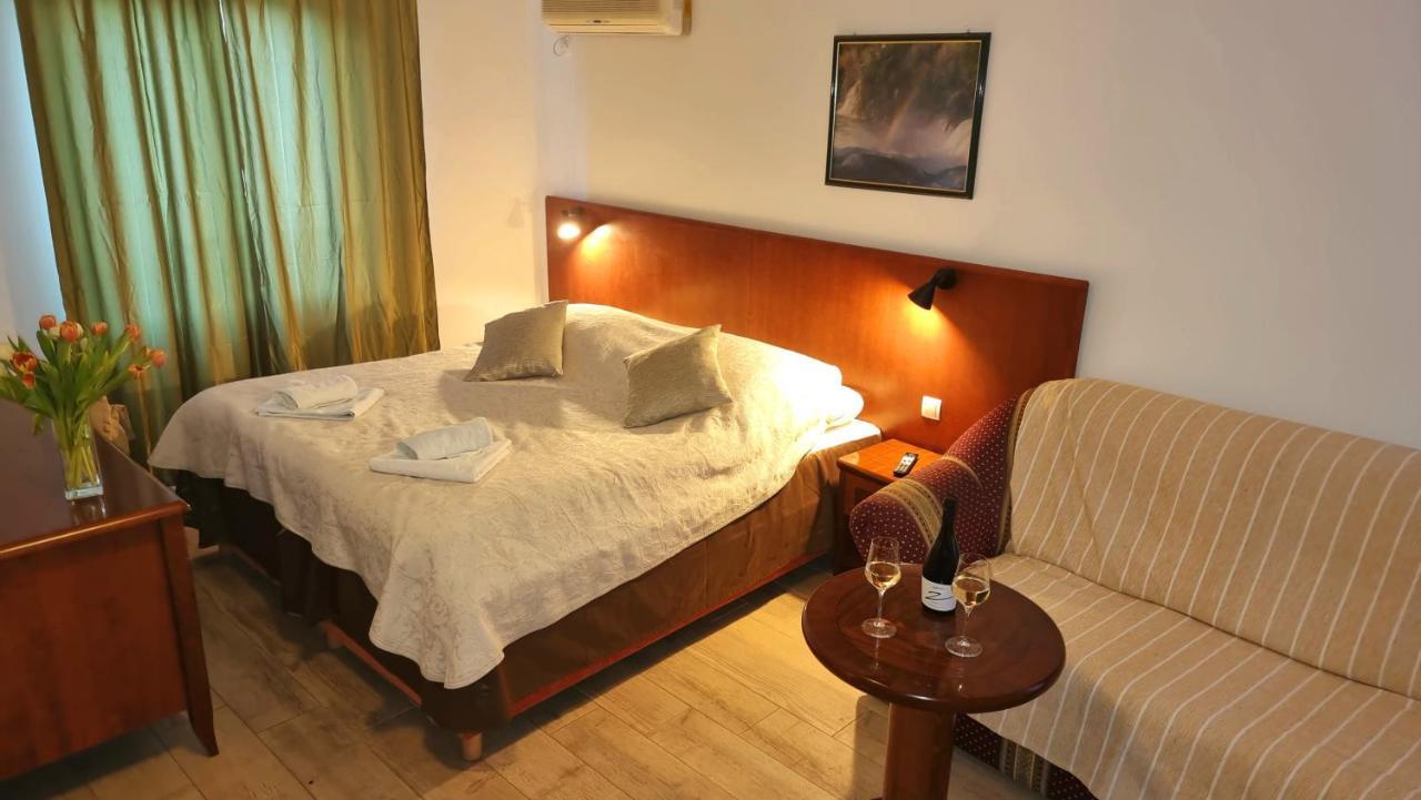 Visovac Rooms And Breakfast Skradin Exterior foto