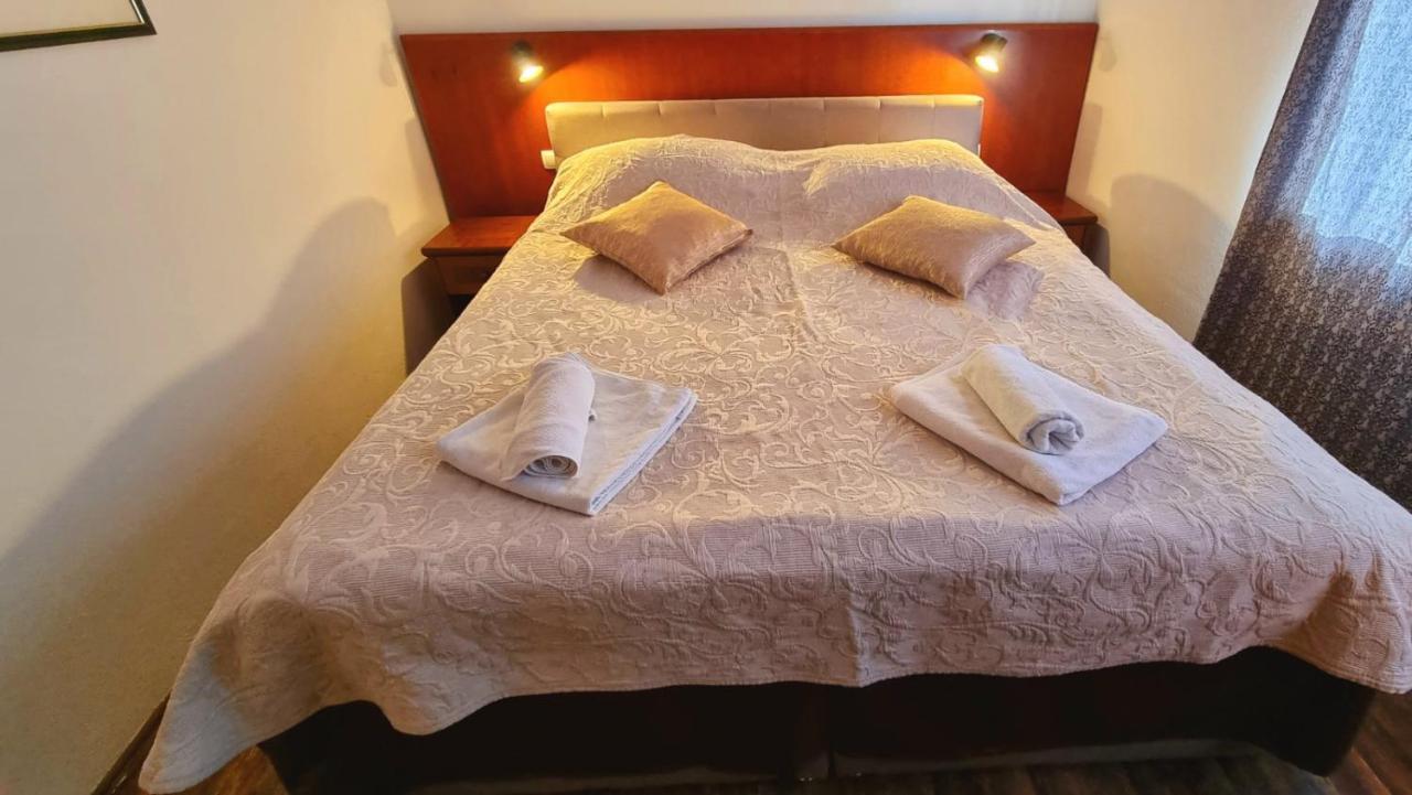 Visovac Rooms And Breakfast Skradin Exterior foto