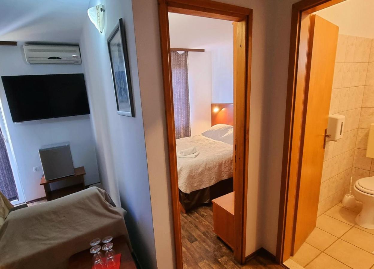 Visovac Rooms And Breakfast Skradin Exterior foto