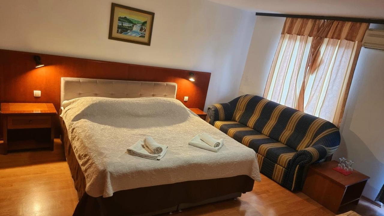 Visovac Rooms And Breakfast Skradin Exterior foto